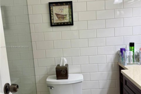 Copropriété à vendre à Lauderdale Lakes, Floride: 2 chambres, 89.19 m2 № 1958754 - photo 15