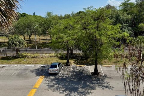 Copropriété à vendre à Lauderdale Lakes, Floride: 2 chambres, 89.19 m2 № 1958754 - photo 27