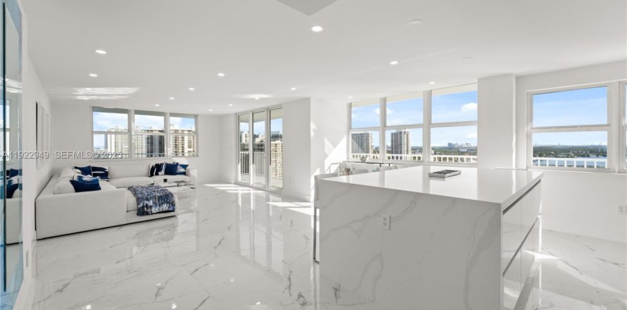 Condominio en Aventura, Florida, 2 dormitorios  № 1976587