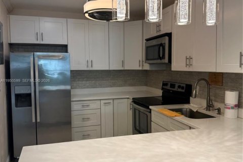 Copropriété à louer à Pompano Beach, Floride: 2 chambres, 102.19 m2 № 2062131 - photo 5