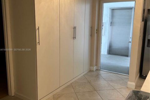 Copropriété à louer à Pompano Beach, Floride: 2 chambres, 102.19 m2 № 2062131 - photo 15