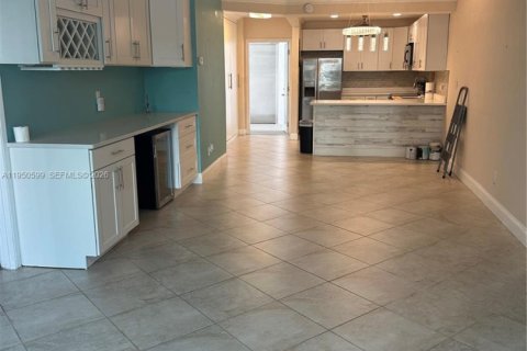 Condo à Pompano Beach, Floride, 2 chambres  № 2062131