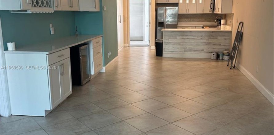 Condo à Pompano Beach, Floride, 2 chambres  № 2062131