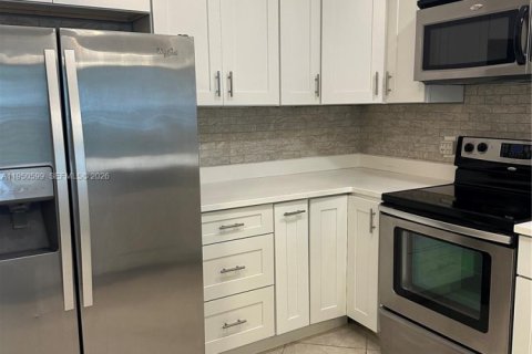 Copropriété à louer à Pompano Beach, Floride: 2 chambres, 102.19 m2 № 2062131 - photo 10