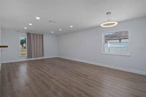 Casa en venta en Pinellas Park, Florida, 4 dormitorios, 128.02 m2 № 2419010 - foto 8