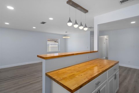 Casa en venta en Pinellas Park, Florida, 4 dormitorios, 128.02 m2 № 2419010 - foto 19