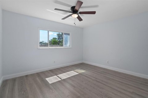 Casa en venta en Pinellas Park, Florida, 4 dormitorios, 128.02 m2 № 2419010 - foto 21