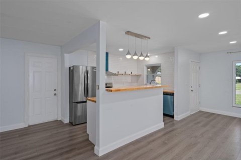 Casa en venta en Pinellas Park, Florida, 4 dormitorios, 128.02 m2 № 2419010 - foto 14