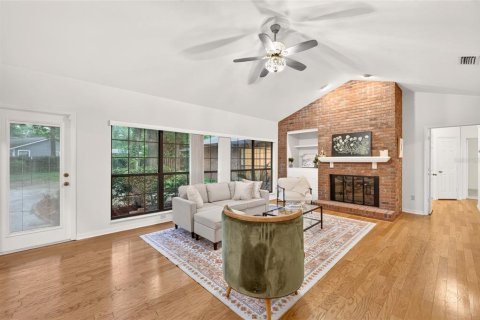 Villa ou maison à vendre à Gainesville, Floride: 4 chambres, 238.39 m2 № 2349161 - photo 2