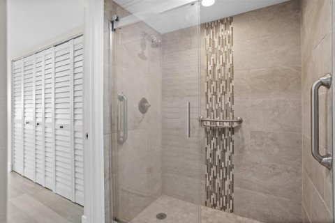 Condo in Treasure Island, Florida, 1 bedroom  № 1808123 - photo 23