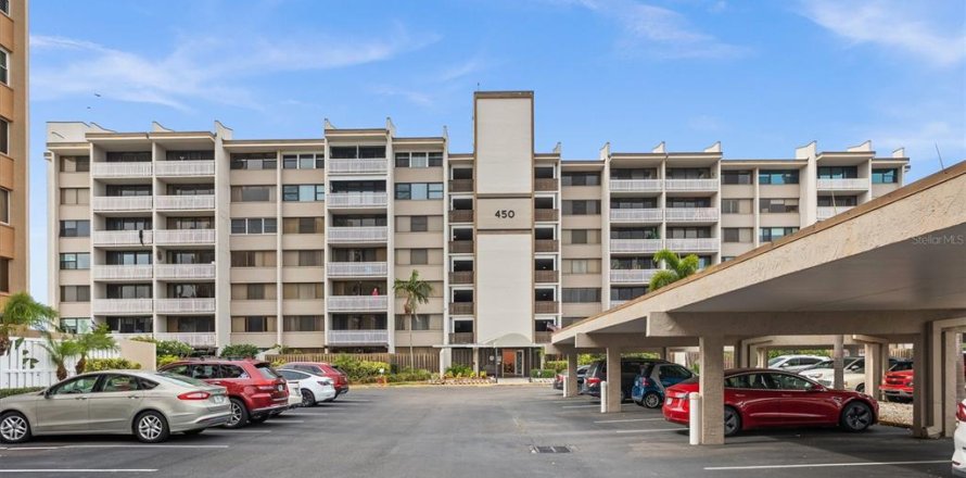 Condo in Treasure Island, Florida, 1 bedroom  № 1808123