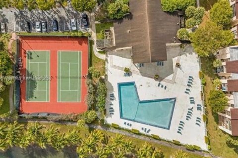 Кондоминиум с 1 спальней в Майами, Флорида № 2068835