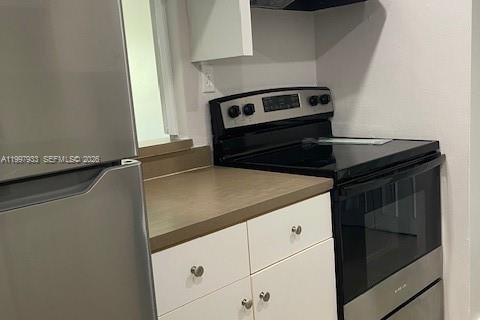 Condo in Miami, Florida, 1 bedroom № 2068835 - photo 2