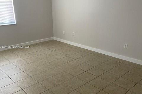 Condo in Miami, Florida, 1 bedroom № 2068835 - photo 10