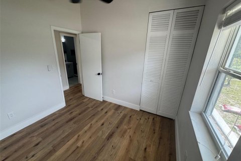 House in Deltona, Florida 2 bedrooms, 71.16 sq.m. № 1821338 - photo 12