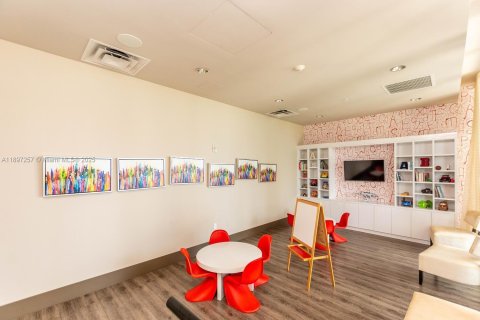 Купить кондоминиум в Дорал, Флорида 1 спальня, 64.85м2, № 2012125 - фото 6