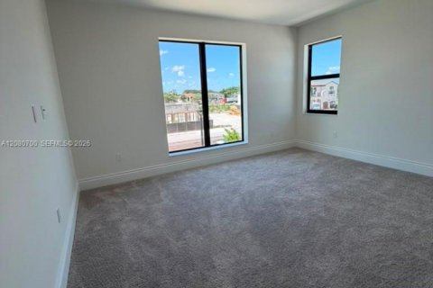 House in Miami Lakes, Florida 6 bedrooms № 2338645 - photo 16