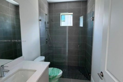 House in Miami Lakes, Florida 6 bedrooms № 2338645 - photo 13