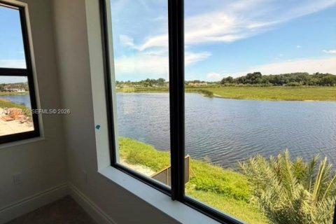 House in Miami Lakes, Florida 6 bedrooms № 2338645 - photo 19