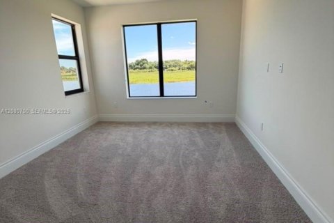 House in Miami Lakes, Florida 6 bedrooms № 2338645 - photo 18
