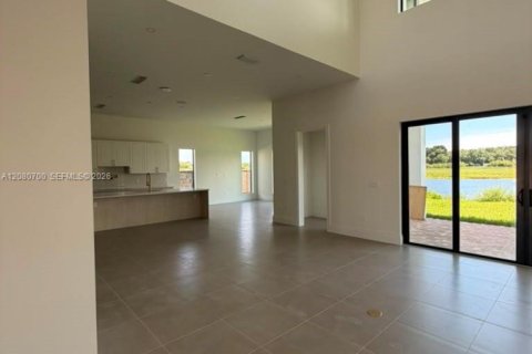 House in Miami Lakes, Florida 6 bedrooms № 2338645 - photo 11