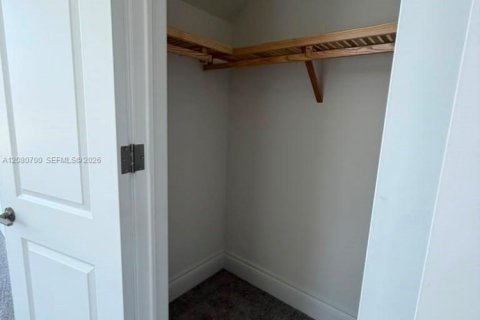 House in Miami Lakes, Florida 6 bedrooms № 2338645 - photo 25