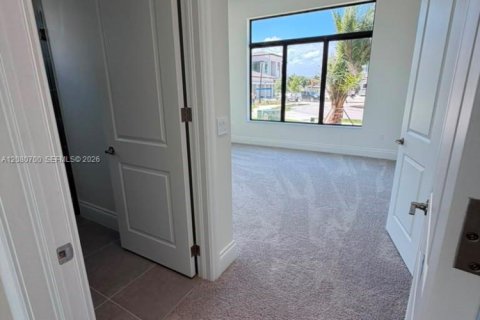 House in Miami Lakes, Florida 6 bedrooms № 2338645 - photo 27