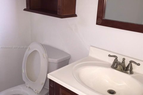 Купить кондоминиум в Майами, Флорида 1 спальня, 104.52м2, № 1985799 - фото 4