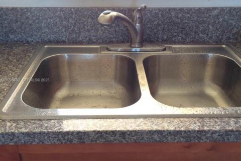 Купить кондоминиум в Майами, Флорида 1 спальня, 104.52м2, № 1985799 - фото 16