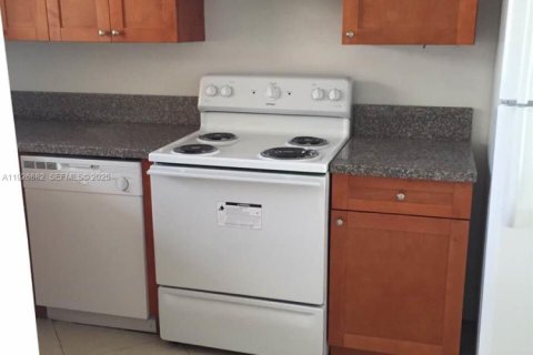 Кондоминиум с 1 спальней в Майами, Флорида № 1985799