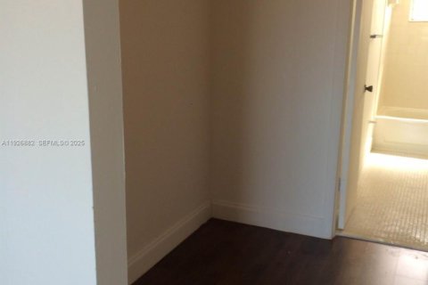 Купить кондоминиум в Майами, Флорида 1 спальня, 104.52м2, № 1985799 - фото 13