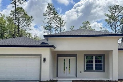 House in Citrus Springs, Florida 3 bedrooms, 142.05 sq.m. № 1913112 - photo 1