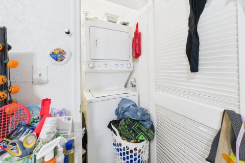 Immobilier commercial à vendre à Fort Lauderdale, Floride: 180.32 m2 № 1923015 - photo 14