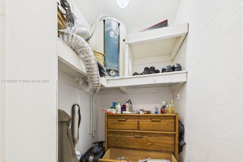 Immobilier commercial à vendre à Fort Lauderdale, Floride: 180.32 m2 № 1923015 - photo 26