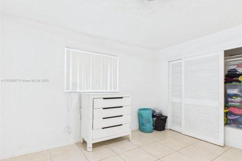 Immobilier commercial à vendre à Fort Lauderdale, Floride: 180.32 m2 № 1923015 - photo 20