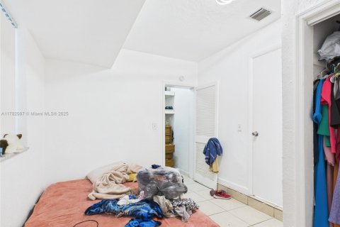 Immobilier commercial à vendre à Fort Lauderdale, Floride: 180.32 m2 № 1923015 - photo 25