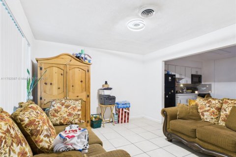 Immobilier commercial à vendre à Fort Lauderdale, Floride: 180.32 m2 № 1923015 - photo 8