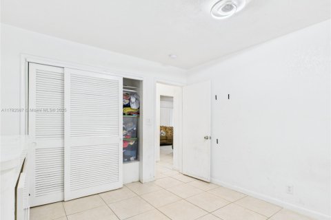 Immobilier commercial à vendre à Fort Lauderdale, Floride: 180.32 m2 № 1923015 - photo 21