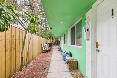 Immobilier commercial à vendre à Fort Lauderdale, Floride: 180.32 m2 № 1923015 - photo 5