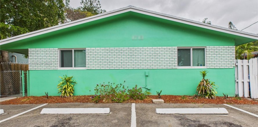 Immobilier commercial à Fort Lauderdale, Floride 180.32 m2 № 1923015