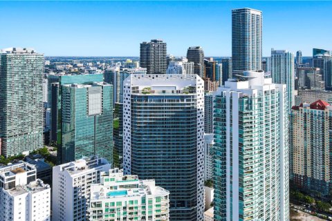 Copropriété à vendre à Miami, Floride: 3 chambres, 121.52 m2 № 2008758 - photo 11