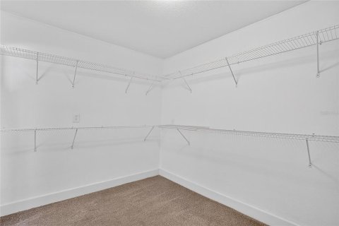 House in Tampa, Florida 3 bedrooms, 111.39 sq.m. № 2227031 - photo 16