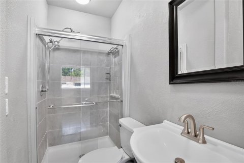 House in Tampa, Florida 3 bedrooms, 111.39 sq.m. № 2227031 - photo 15