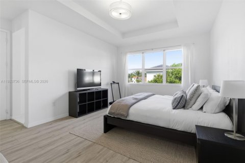 Villa ou maison à louer à Miami, Floride: 4 chambres, 296.17 m2 № 1996876 - photo 17
