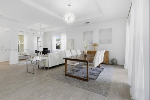 Villa ou maison à louer à Miami, Floride: 4 chambres, 296.17 m2 № 1996876 - photo 27