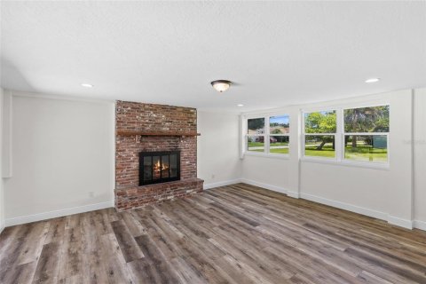 House in Holly Hill, Florida 4 bedrooms, 193.05 sq.m. № 1801936 - photo 24