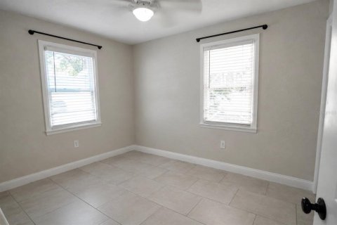 Villa ou maison à vendre à Tampa, Floride: 3 chambres, 119.29 m2 № 2200552 - photo 6