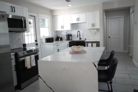Villa ou maison à vendre à Tampa, Floride: 3 chambres, 119.29 m2 № 2200552 - photo 5