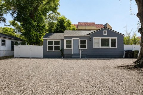 Villa ou maison à Tampa, Floride 3 chambres, 119.29 m2 № 2200552