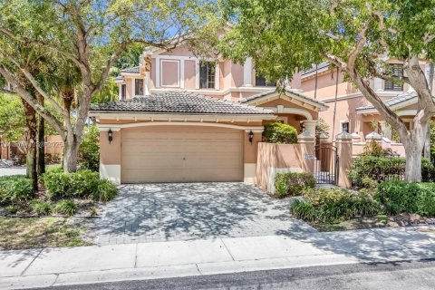 Townhouse in Weston, Florida 4 bedrooms, 219.25 sq.m. № 1889915 - photo 8